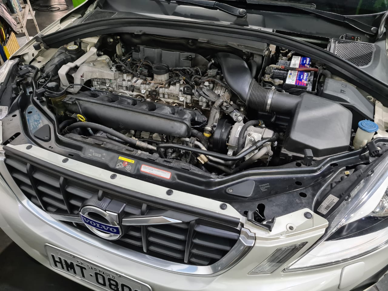 Cofre do Motor Desmontado