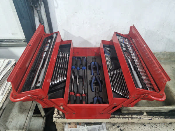 Algumas das ferramentas que temos aqui para consertar o seu carro.